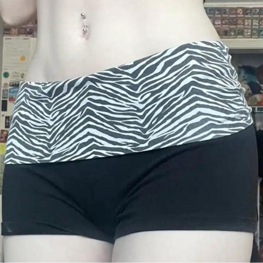 Zebra print waistband mini shorts! Cute perfect casual outfit work out Leggings